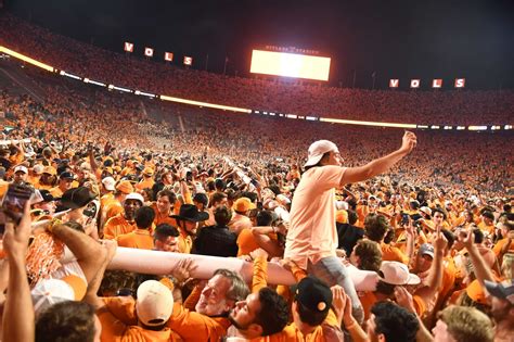 A 'Classic' and a 'Rivalry': UT football games against Alabama, Oklahoma get new looks